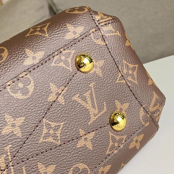 🍀Louis Vuitton Monogram Montaigne BB Shoulder Bag - Picture 7 of 10